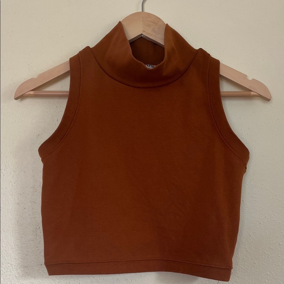 Una Pluma Tops - Organic Cotton Crop Top